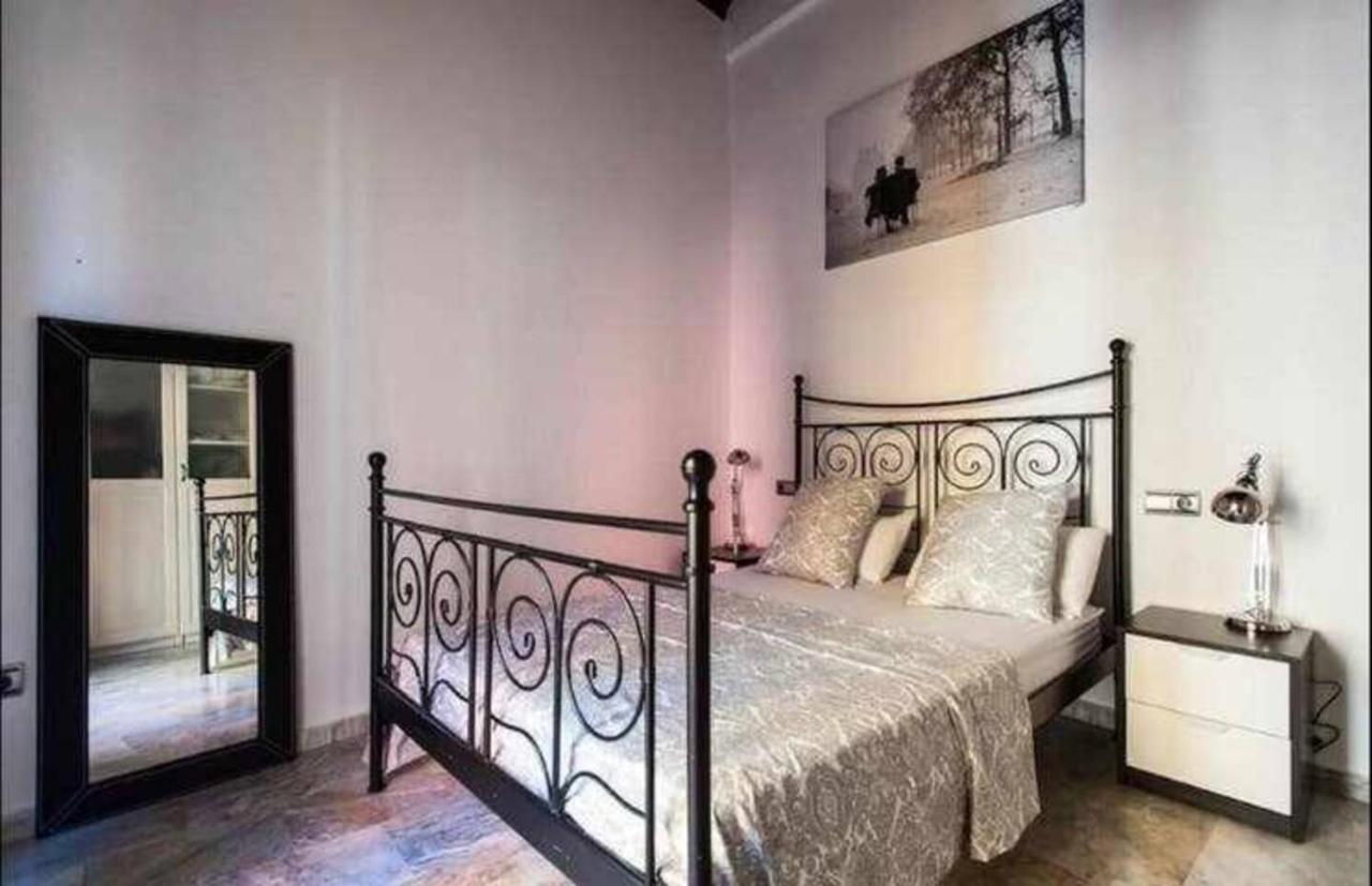 10 Min Walk To Giralda And Rooftop Seville Exterior photo